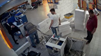 Otogardaki yazıhaneyi bir gecede duvarla ikiye böldüler