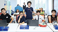 Mühendislerin genç meslektaşı