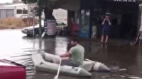 Sanayiyi su basınca vatandaş botla gezintiye çıktı
