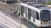 Zeytinburnu'nda tramvay raydan çıktı