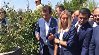 İmamoğlu mezar başında dua etmeyi unutan eşini uyardı
