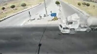Hatay Emniyet Müdürünün geçirdiği kaza kamerada: 1 ölü 3 yaralı