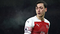 Mesut Özil futbol dünyasını şaşırtacak: Efsanenin teklifini kabul etti
