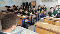 Önce Barış Pınarı'na katılan Mehmetçike dua ettiler sonra derse başladılar