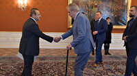 Prag Büyükelçisi Egemen Bağış, Çekya Cumhurbaşkanı Zeman’a güven mektubunu sundu