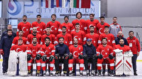 İstiklal Marşı'nı yarıda kestiler sporcularımız bağırarak tamamladı