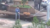 Simitlerini satamayan çocuğun yardımına yetiştiler
