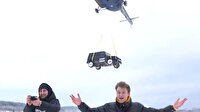 Rus blogger şov için cipini helikopterden attırdı