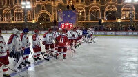 Putin buz hokeyi oynadı