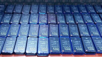 Adana'da durdurulan otobüsteki bir bavuldan 300 bin lira değerinde 140 cep telefonu çıktı