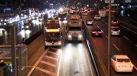 Metrobüs arızası nedeniyle uzun kuyruklar oluştu