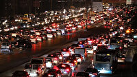 İstanbul'da trafik felç: Yoğunluk yüzde 81'e ulaştı