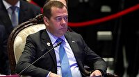 Rusya’da sosyo-ekonomik sıkıntıların kurbanı Medvedev oldu