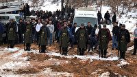 Üşümesinler diye montlarını askerlere giydirdiler
