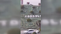Yoldan geçen araçları taşladılar