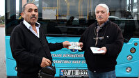 Para dolu çantayı otobüste unuttu