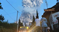 Endonezya’da Merapi Yanardağı’nda patlama