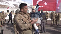Gözü yaşlı eşlerini ve çocuklarını arkalarında bırakarak vatan uğruna Suriye'ye giden komandoların görüntüleri izleyenleri duygulandırdı