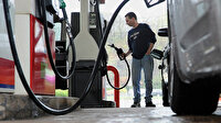 Benzine indirim motorine zam geliyor