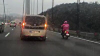 Köprüden geçen motosikletli kuryeye sürücüler kalkan oldu