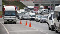 İzmir'de kilometrelerce araç kuyruğu oluştu: 6 kilometre 2 saat sürdü