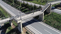 Yasak olmasına rağmen Kocaeli ile İstanbul'u bağlayan üst geçit hala kullanılıyor