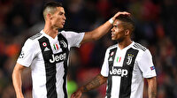 Douglas Costa'dan anlamlı hareket: Arabasıyla dağıtım yaptı