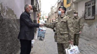 Mehmetçik gıda malzemesi ulaştırmaya devam ediyor