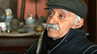 Sokak hayvanlarına bakan 90 yaşındaki Celal amca: Allah bana onlara bakmam için sağlık veriyor