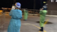 Sağlık çalışanlarına hastane önünde tasavvuf konseri