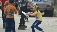 Bayram harçlığı alan İdlibli çocukların paha biçilmez sevinci