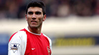 Arsenal ve Sevilla Reyes'i unutmadı