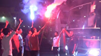 Yüzlerce kişi sosyal mesafesiz asker uğurladı