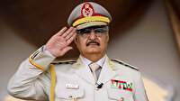 Fransızlar Libya'nın darbeci generali Hafter'e 'siyasi cesaret ödülü' verdi