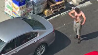 Kadıköy'de korku dolu anlar: Elindeki satırla kendini kesti