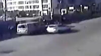 Ümraniye'de otomobilin çarptığı yaya metrelerce havaya uçtu