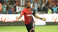 Süper Lig ekibinde büyük şok: Yıldız futbolcu şehri terk etti