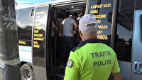 Tüm uyarılara rağmen yine aynı manzara: Esenturt'ta balık istifi minibüs polisi bile şoke etti