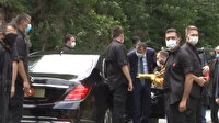 Cumhurbaşkanı Erdoğan'dan Ayder Yaylası yolunda basın mensuplarına mısır ikramı