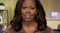 Michelle Obama'nın 'oy ver' yazılı kolyesi viral oldu: Bir gecede 2 bin tane sipariş verildi
