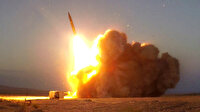 İran yeni orta menzilli füzelerini tanıttı