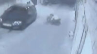 İzmir'de bir kişinin gasp edildiği anlar güvenlik kamerasına böyle yansıdı