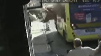 Bursa'da faciadan dönüldü: 3 metre tente demiri otobüsün camını kırarak içeri girdi