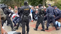 Belarus'ta sular durulmuyor: Öğrencilerin gösterisine polisten sert müdahale