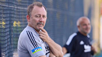 Sergen Yalçın'ın istediği sağ bek transferini gülerek yalanladı