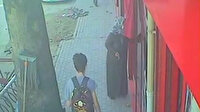 Yoldan geçen kadın asılı Türk bayrağını görünce 3 kez öpüp alnına koydu