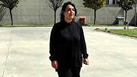 Otel odasında uyurken birden gözlerini açtığında yabancı bir adamla karşılaştı