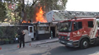 Sütlüce'de özel bir üniversitenin yanında bulunan restoranda yangın çıktı