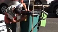 Tüm Türkiye onu konuşmuştu: El arabasını silerken görüntülenen temizlik işçisine bir maaş ikramiye