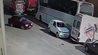 Kontrolden çıkan otomobil üç araca çarptı